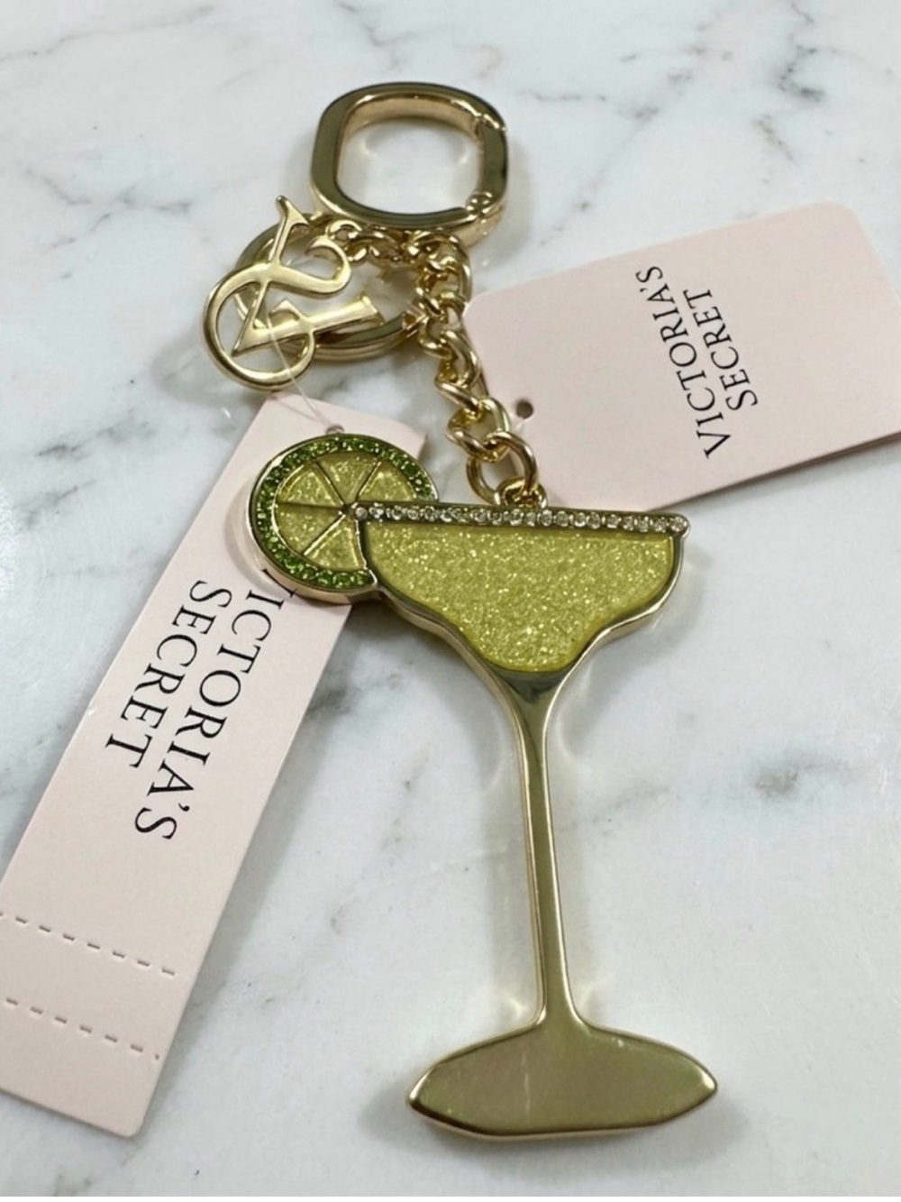 VICTORIA'S SECRET
Cocktail Bag Charm Keychain